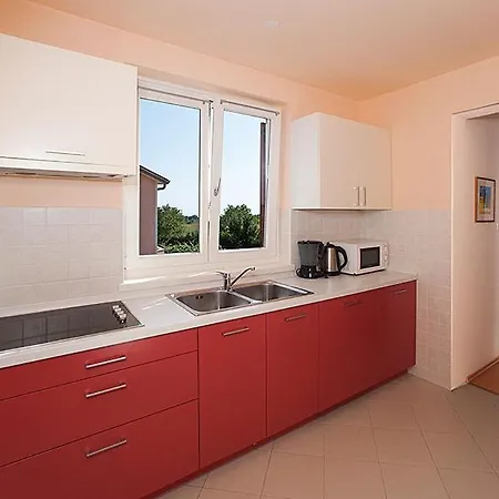 Veli Maj 1447 Apartment
