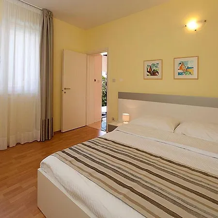 Apartment Veli Maj 1447 Porec