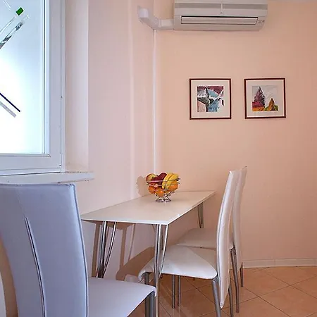 Veli Maj 1447 Apartment *